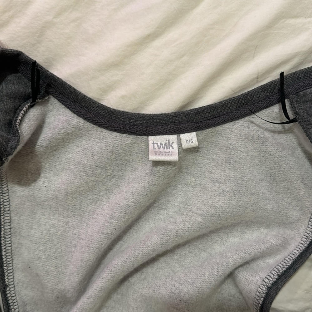 Vest - Picture 5 of 5